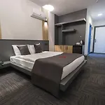 Dewy Hotel