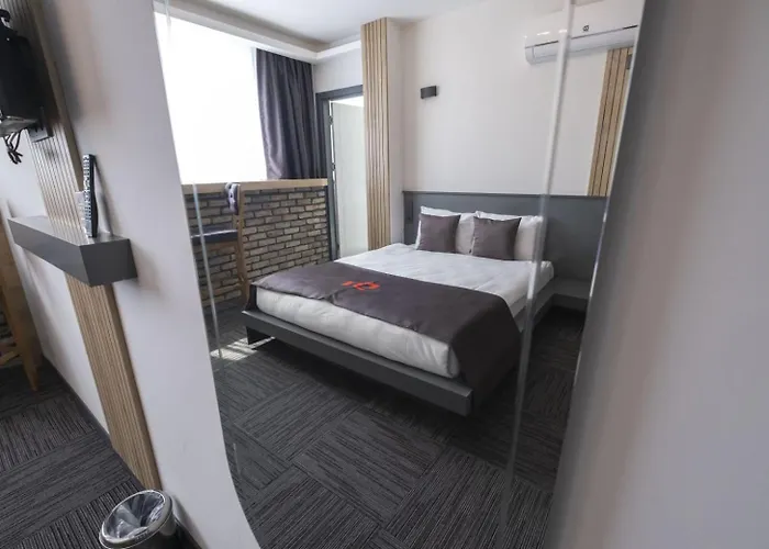 Hotel Dewy 3*