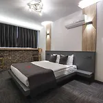 Dewy Otel 3*